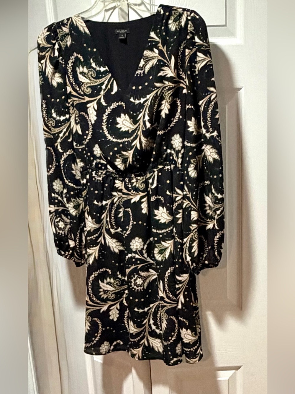 Ann Taylor Black Dress with Cream and Green Paisley Floral Scrolls  Size XS